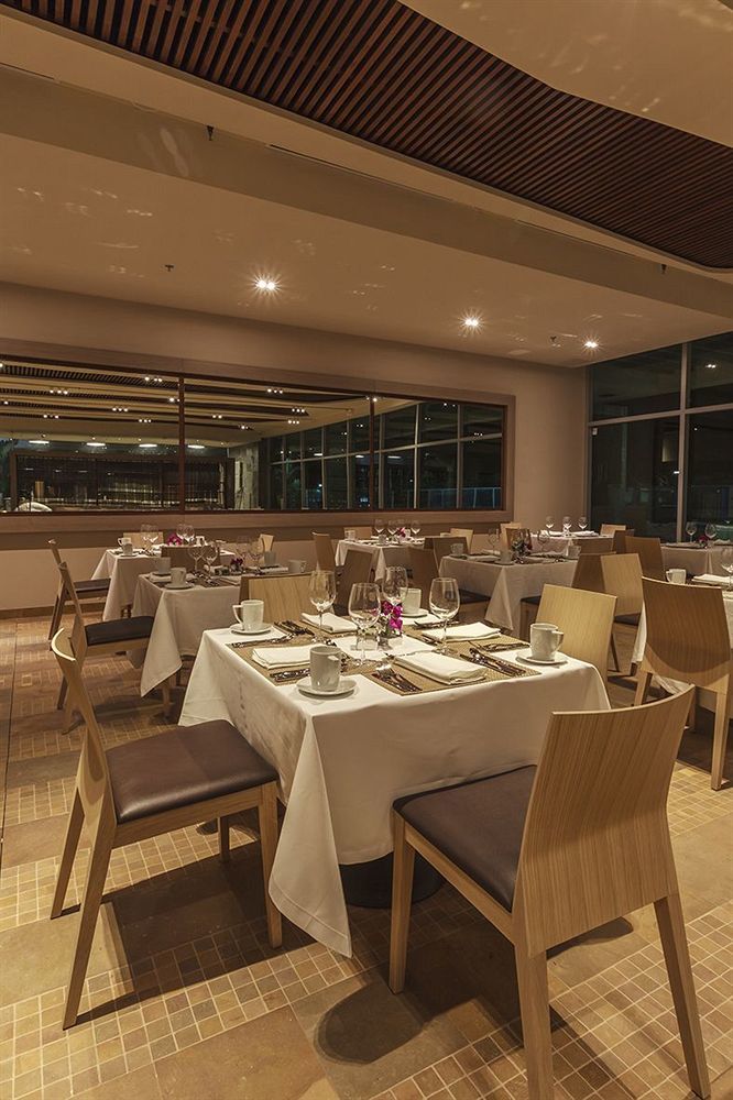 Estelar Villavicencio Hotel & Centro De Convenciones Kültér fotó The restaurant